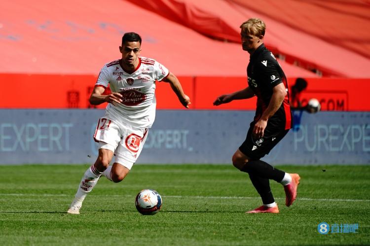 意天空:米兰不再联系费弗尔,球队高层正在物色其他人选