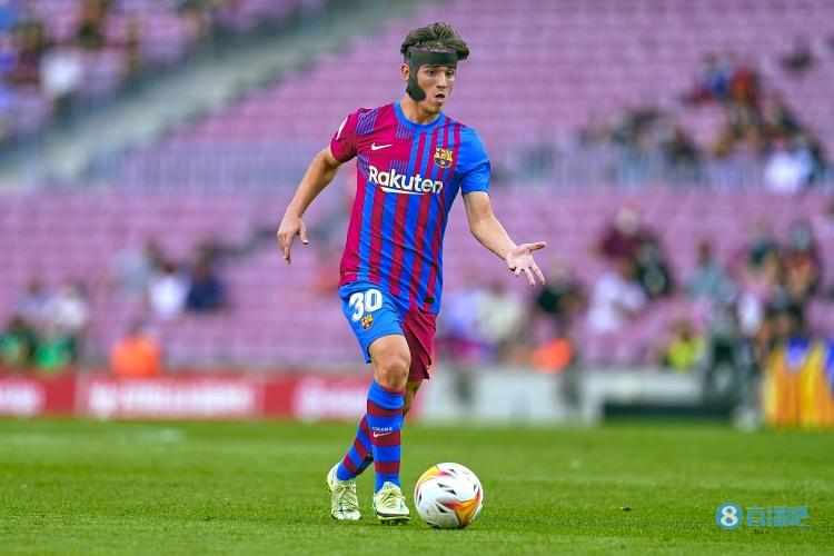 罗马诺:巴萨将与加维就续约5年进行谈判,薪水每年递增