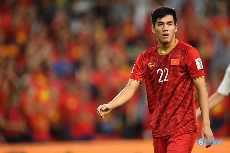 长友佑都谈越南:他们在12强赛中还未取得积分让我感到很奇怪