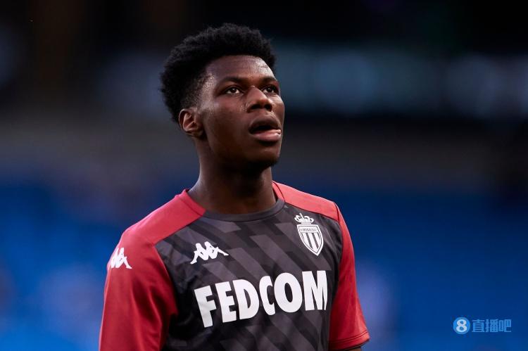 记者:尤文冬窗签下琼阿梅尼几率接近0%,蓝军皇马更占优势