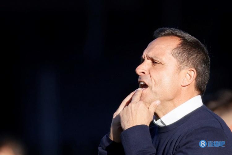 六台:巴尔胡安已回归巴萨B队,担任临时主帅战绩1胜2平