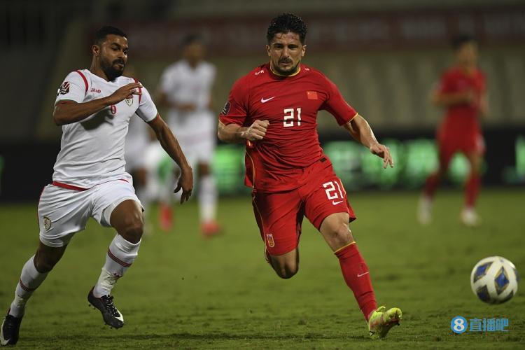 记者解释阿兰与洛国富首发:李铁听取建议,俩人身体状态提升