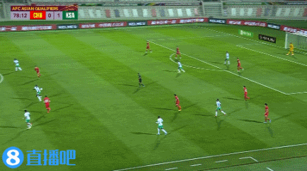 记者:于大宝是想找机会穿两侧,而戴伟浚希望突破后有队友接应