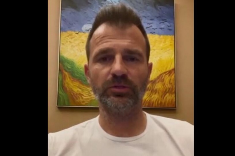 主帅莱科和外援保利尼奥前日抵达中国,正在广州隔离