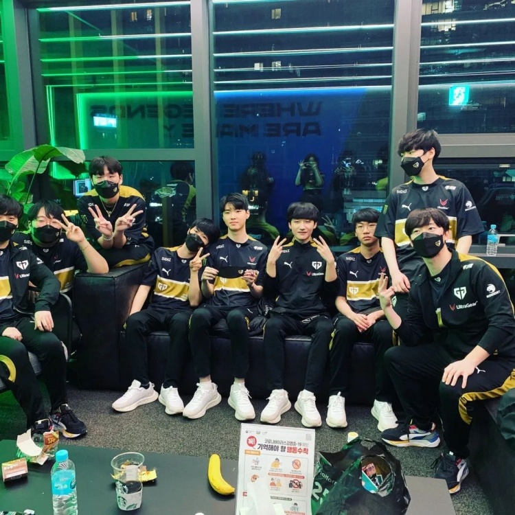 Ruler更新了ins:真心感谢一直支持我们到最后的粉丝们