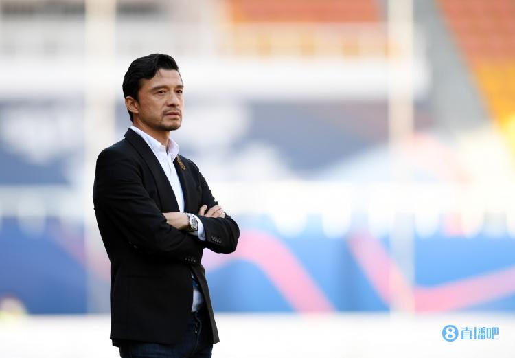 东体:谢晖欣赏李铁拾起国足教鞭的魄力,两人有过不少交流