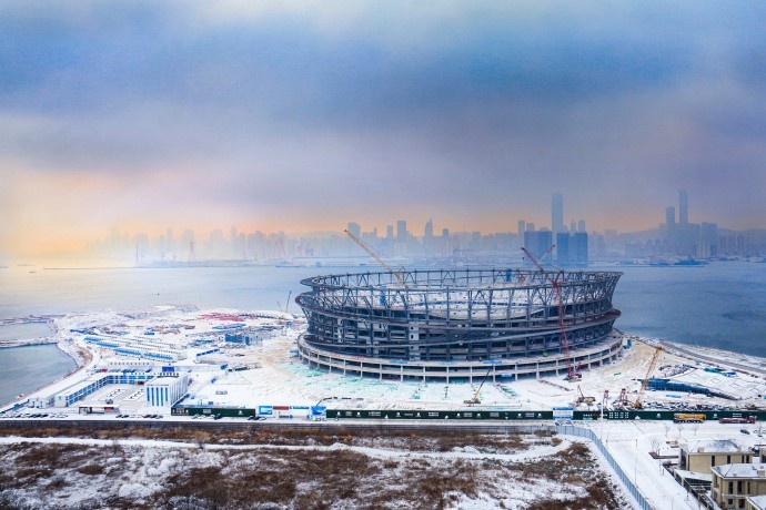 冬去春来,滨海美景始终相伴,期待大连梭鱼湾专业足球场华美亮相