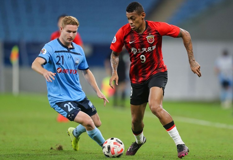 体坛:海港外援洛佩斯延迟归队 新前锋引进工作并不顺利