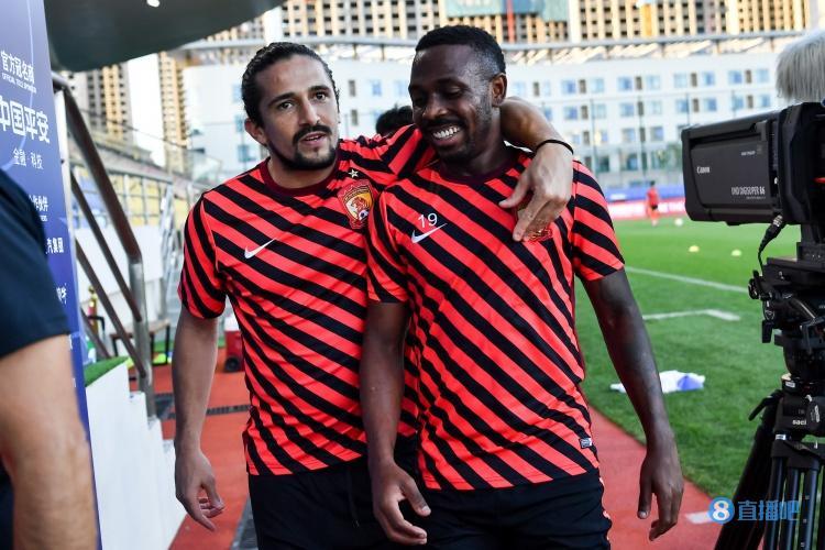 洛国富签新东家&阿兰、艾克森去向已经清晰,仅剩费南多暂无消息