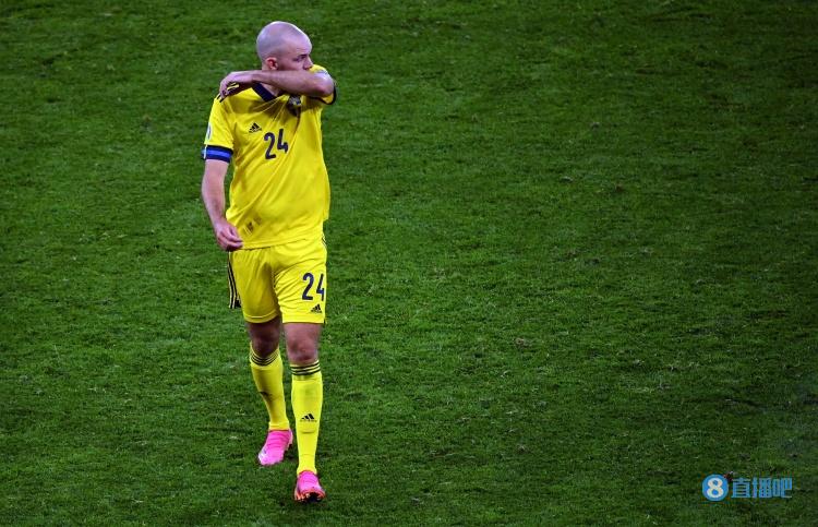 无缘世界杯，大连人外援丹尼尔森等瑞典国脚遭网暴?