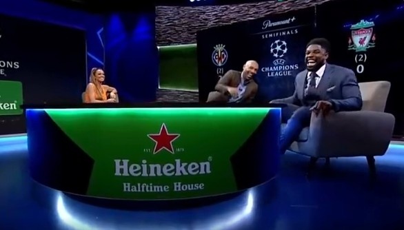 利物浦上半场丢2球亨利等人大笑卡拉格,下半场卡拉格开心反杀