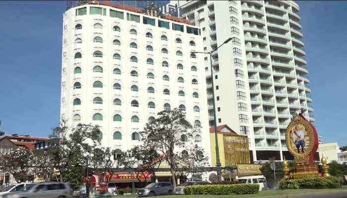 旅游相关企业免费续签营业执照