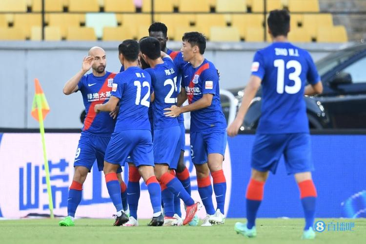 沪媒预测申花35人大名单:巴索戈与博拉尼奥斯组双外援