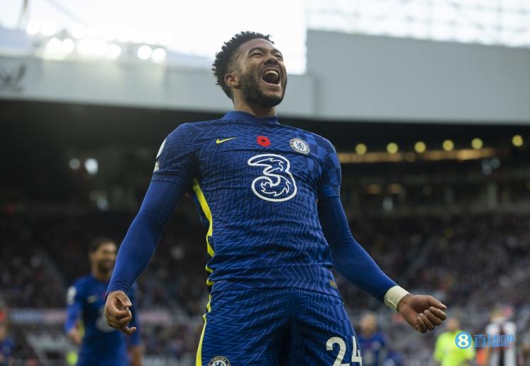 费迪南德:支持里斯-詹姆斯当选赛季最佳年轻球员,他太全能了