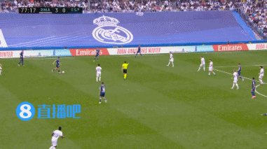 差之毫厘！武磊跟进包抄头球没顶上