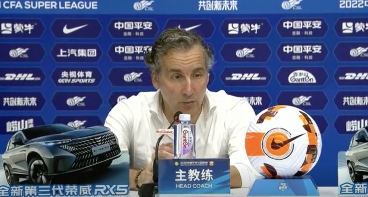 哈维尔：上半场踢得不好让我发火 第一责任是在教练