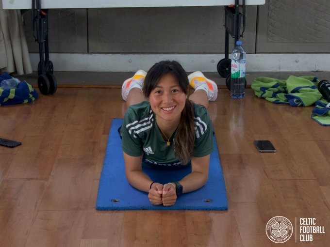 努力工作?凯尔特人女足晒沈梦雨训练照:我们的沈妮??