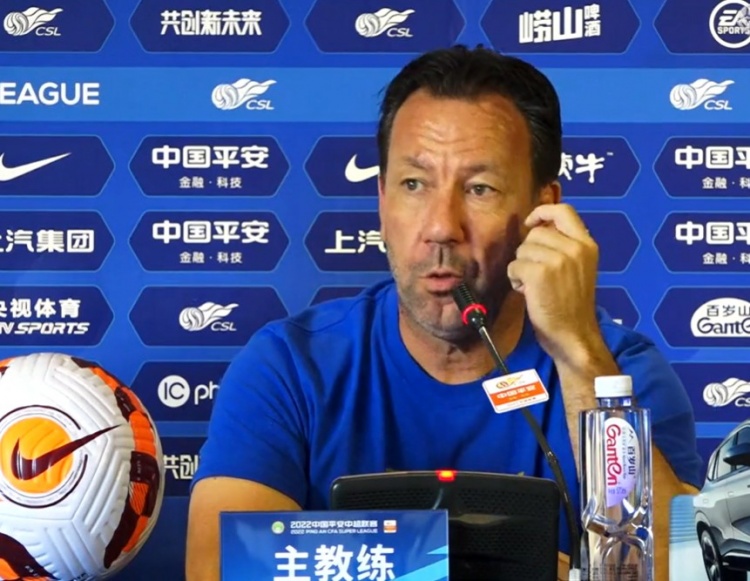 范加斯特：与大连人的3分非常重要，证明我们还有机会还生存着