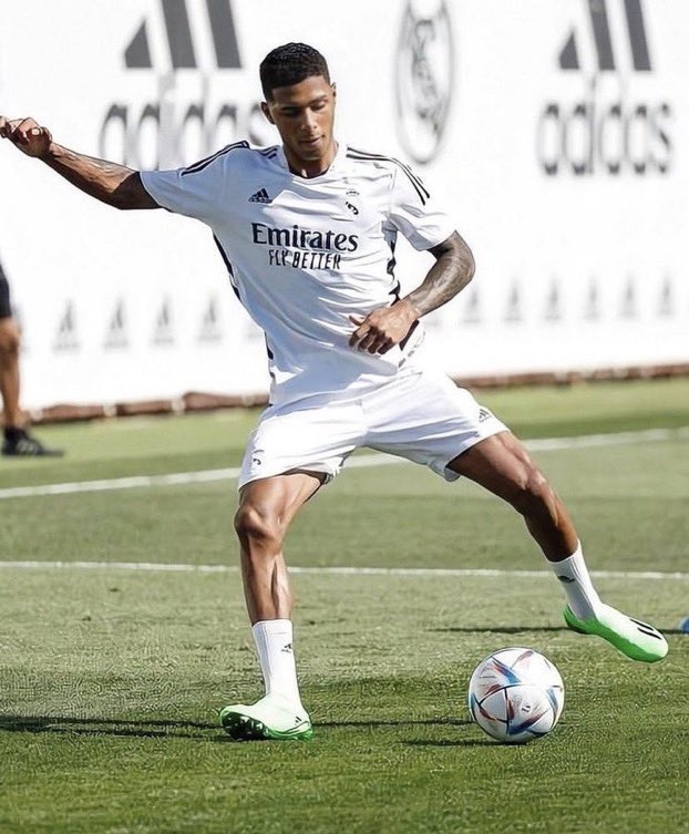 阿斯报:安切洛蒂计划在美国行期间考察小将托比亚斯