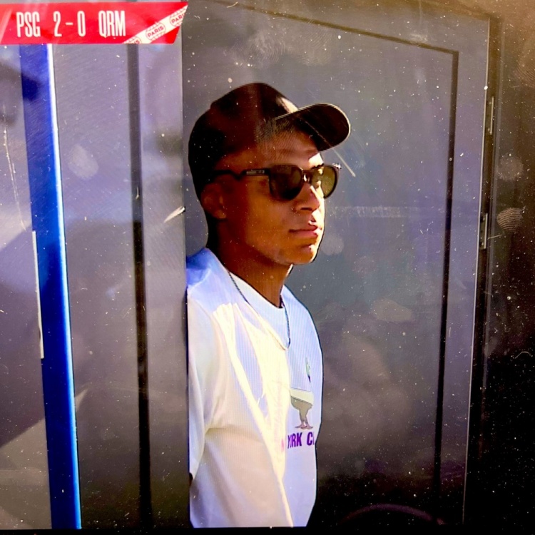 ?督战！姆巴佩现场观战巴黎热身赛