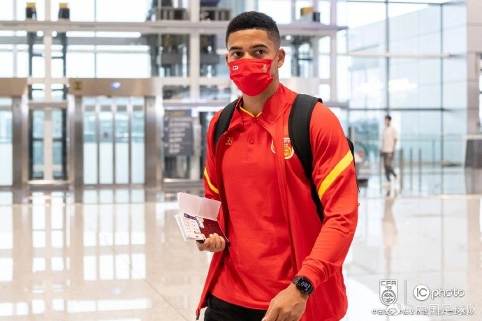 女足、国足选拔队飞赴日本参加东亚杯！