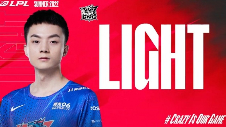 LPL官推分享Light高光:罪恶快感!Light接管了比赛