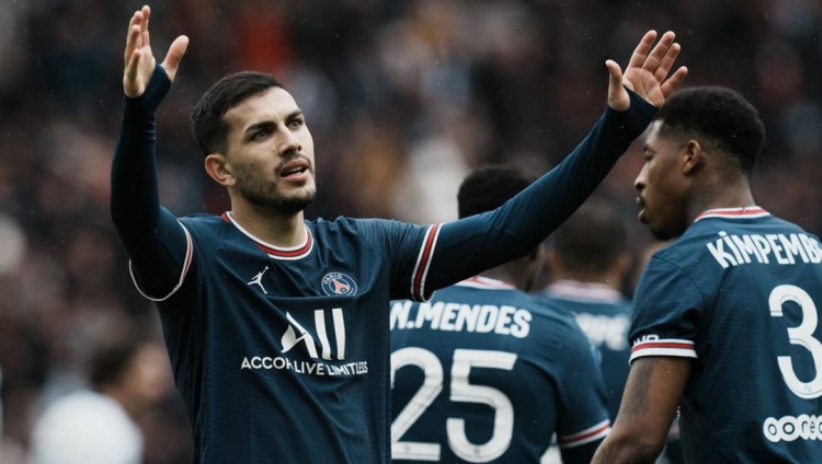 米体:尤文寻求出售阿图尔,解约拉姆塞后有意帕雷德斯