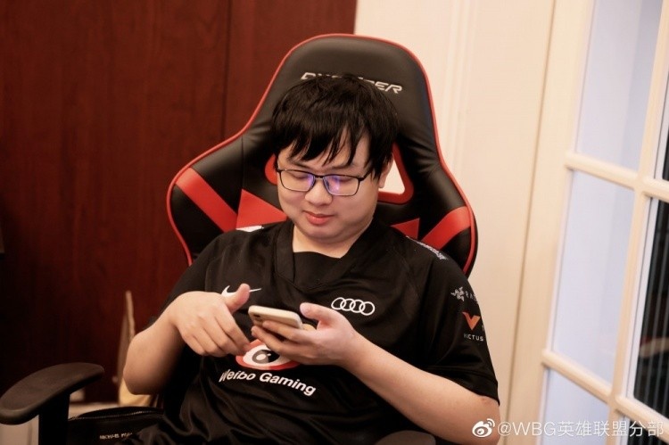 队友都在秀 Sofm搞节奏！Sofm后两局尽显搞子本色 亦神亦鬼