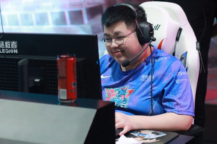 显出原形？不如Ale！PandaC格温龙坑被“遛狗” 奥恩闪现卡平A