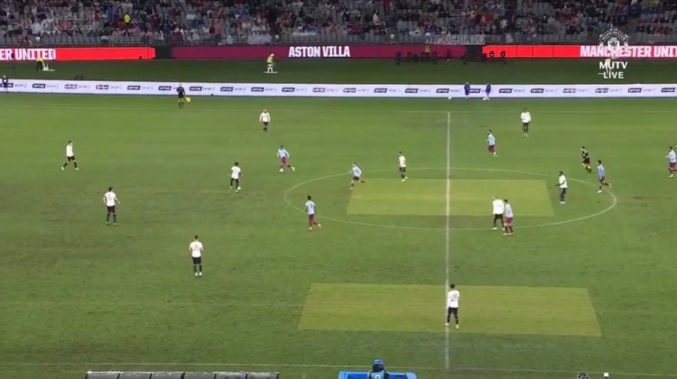 主力阵容基本确定?曼联热身赛半场没有作出换人调整