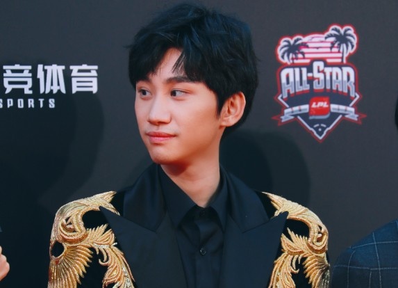 PDD：Doinb没有虚度他最好的年华他很努力