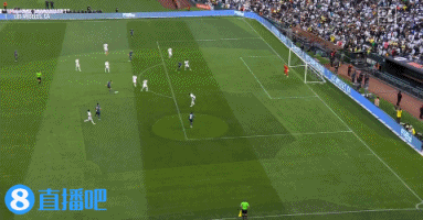 亮眼!墨西哥美洲球员亨利-马丁热身赛对阵曼城、皇马均破门