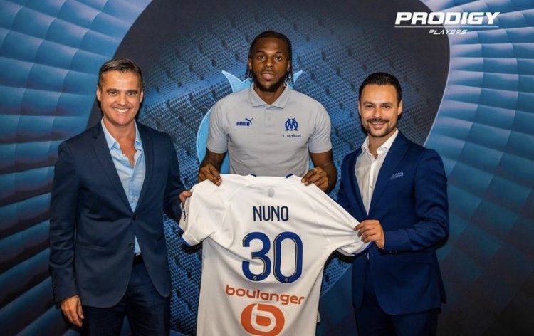 官方:阿森纳后卫塔瓦雷斯租借加盟马赛,租期一个赛季