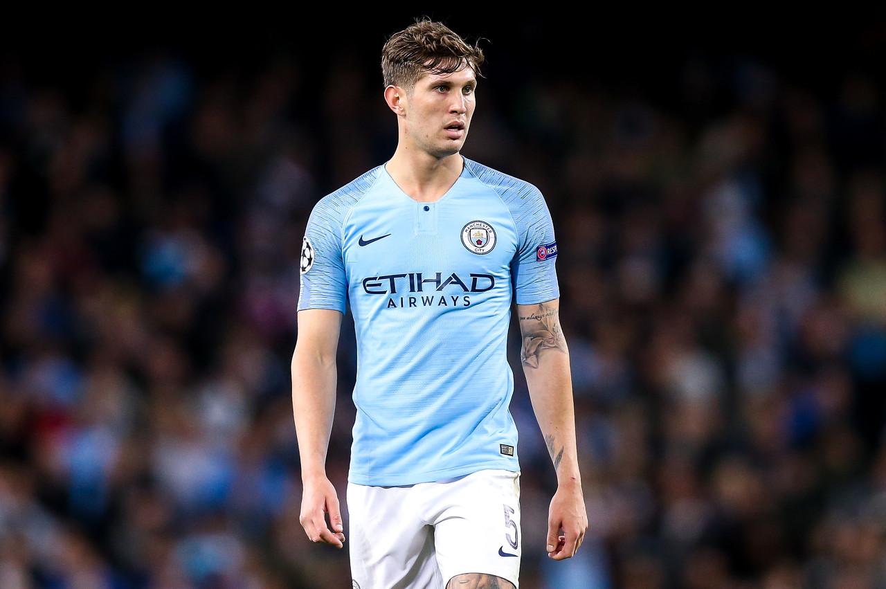 斯通斯:每个人都非常喜欢B席,融洽的氛围是我们取得成功的原因