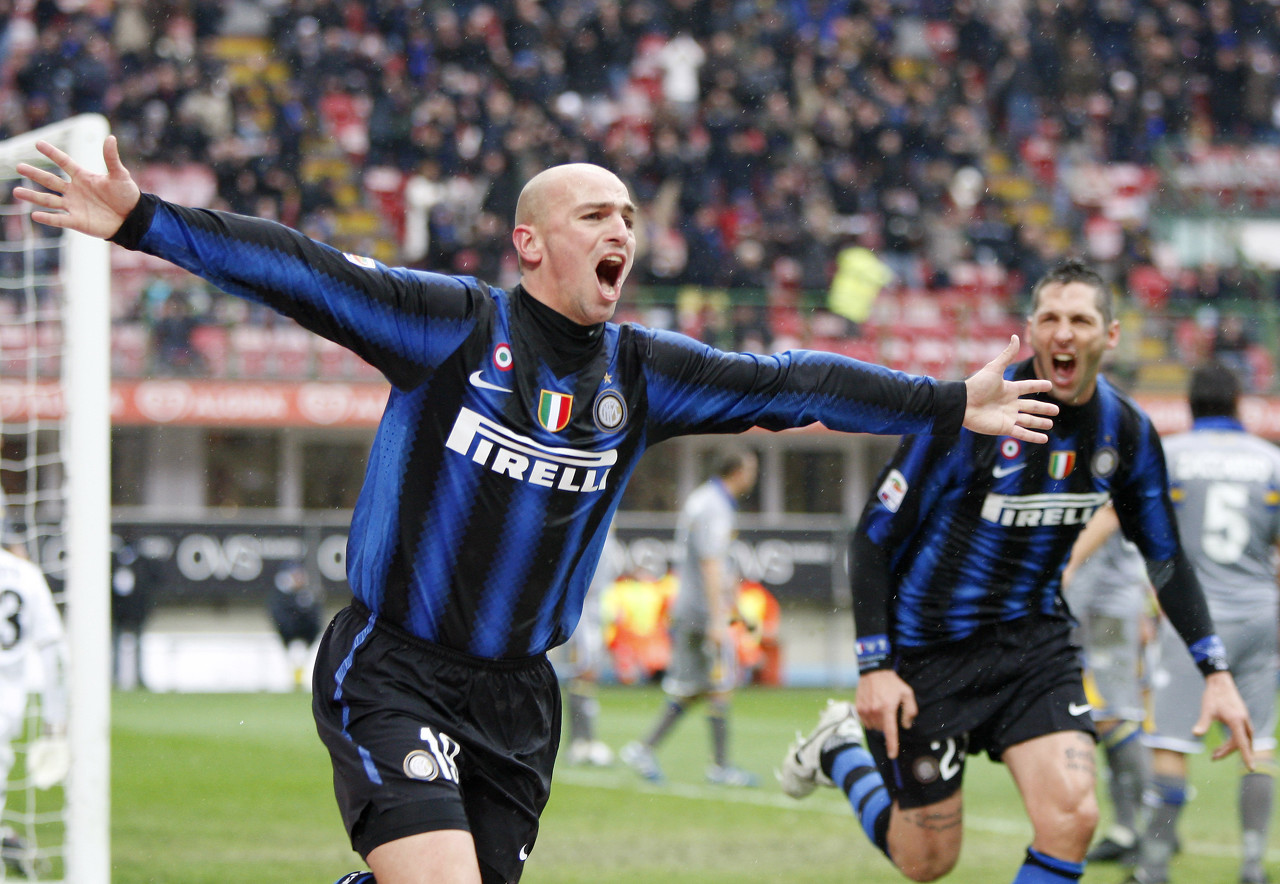 【足坛掌故】坎比亚索——潘帕斯“弃儿”，蓝黑世界“司令”