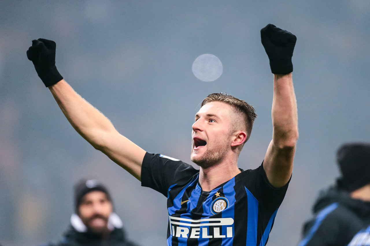 队报:巴黎对什克的最新报价为约6000万欧+500万欧