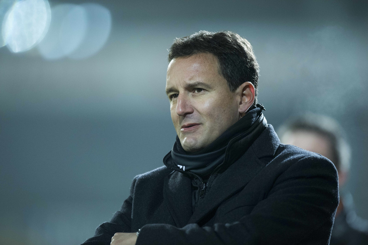 记者:国足选拔队补招球员“用熟不用生”,问题是缺“支点”中锋