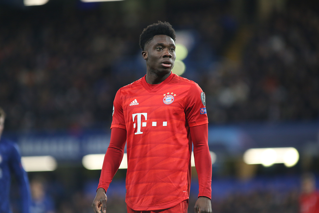 戴维斯：会怀念莱万这样的进球机器，也期待马内的表现