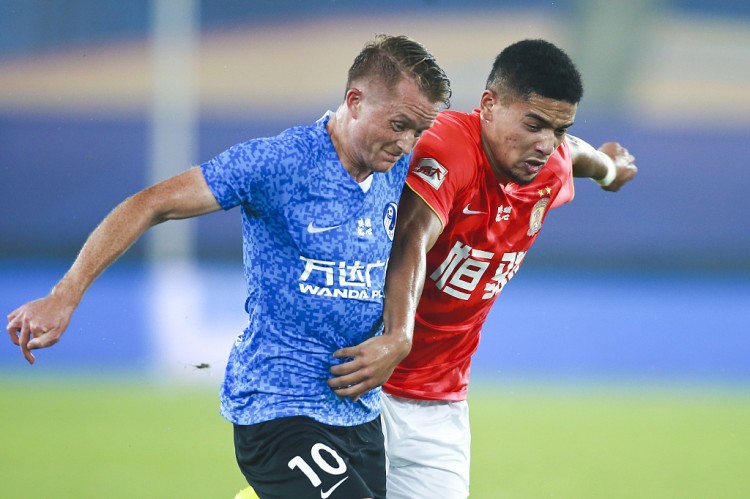 土耳其记者:大连人外援拉尔森即将加盟土超安塔利亚体育