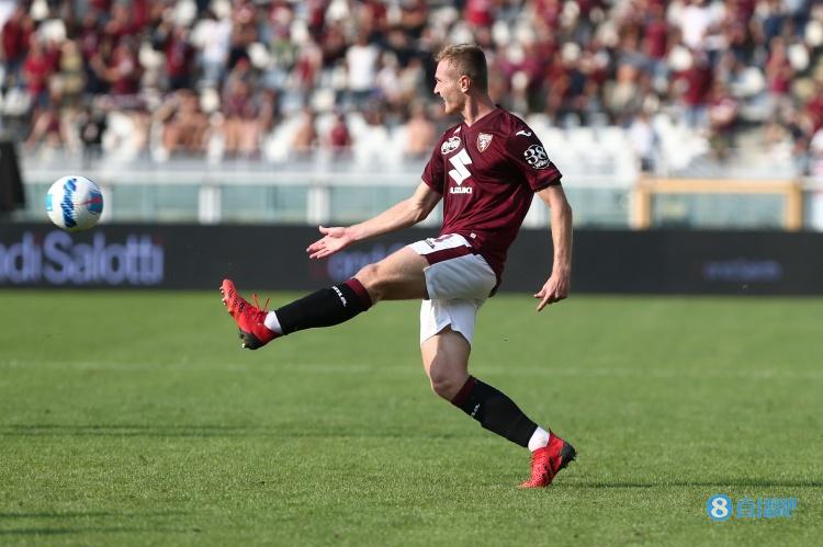 经纪人：感谢都灵让波贝加成长，他已准备好在米兰这样的球队踢球