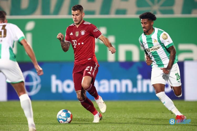 德媒：纳帅还想签替补左后卫，否则卢卡斯将是戴维斯的第一替补