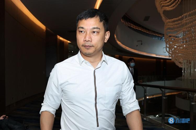 黄盛华不仅将离开广州城足球俱乐部，还决定离开富力集团