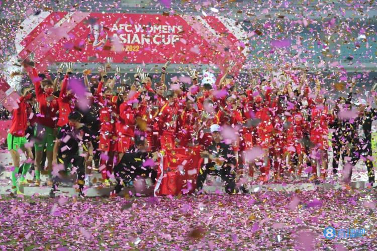 人民日报:让更多女足姑娘有机会踢高水平比赛,是当前重要一步