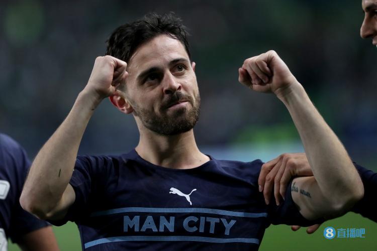 被问及未来问题，B席：只要在曼城踢球，我一直会奉献自己的一切