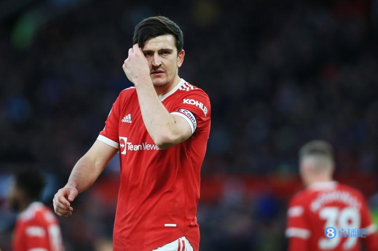 手滑点赞C罗不满降薪?记者:马奎尔的借口和防守一样“令人信服”