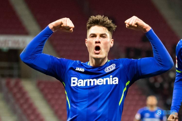 希克:莱万会为了离队而努力,那样的方式我不喜欢