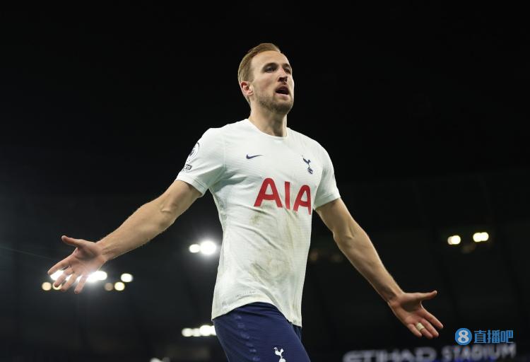 记者:凯恩是莱万的潜在替代者,但今夏签下他会很困难