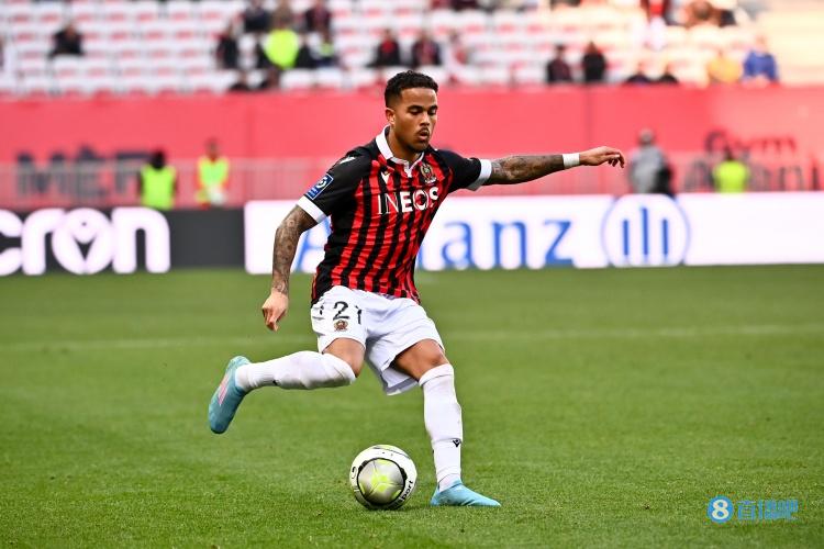 斯基拉:里昂有意小克鲁伊维特,球员不在穆帅计划之内