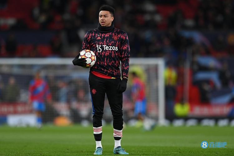 电讯报:很少球队在转会市场大手笔签自由球员,林加德等因此遇冷