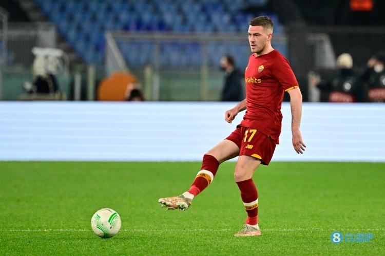 记者:米兰仍在关注韦勒图作为桑谢斯的备选方案,将与马赛竞争